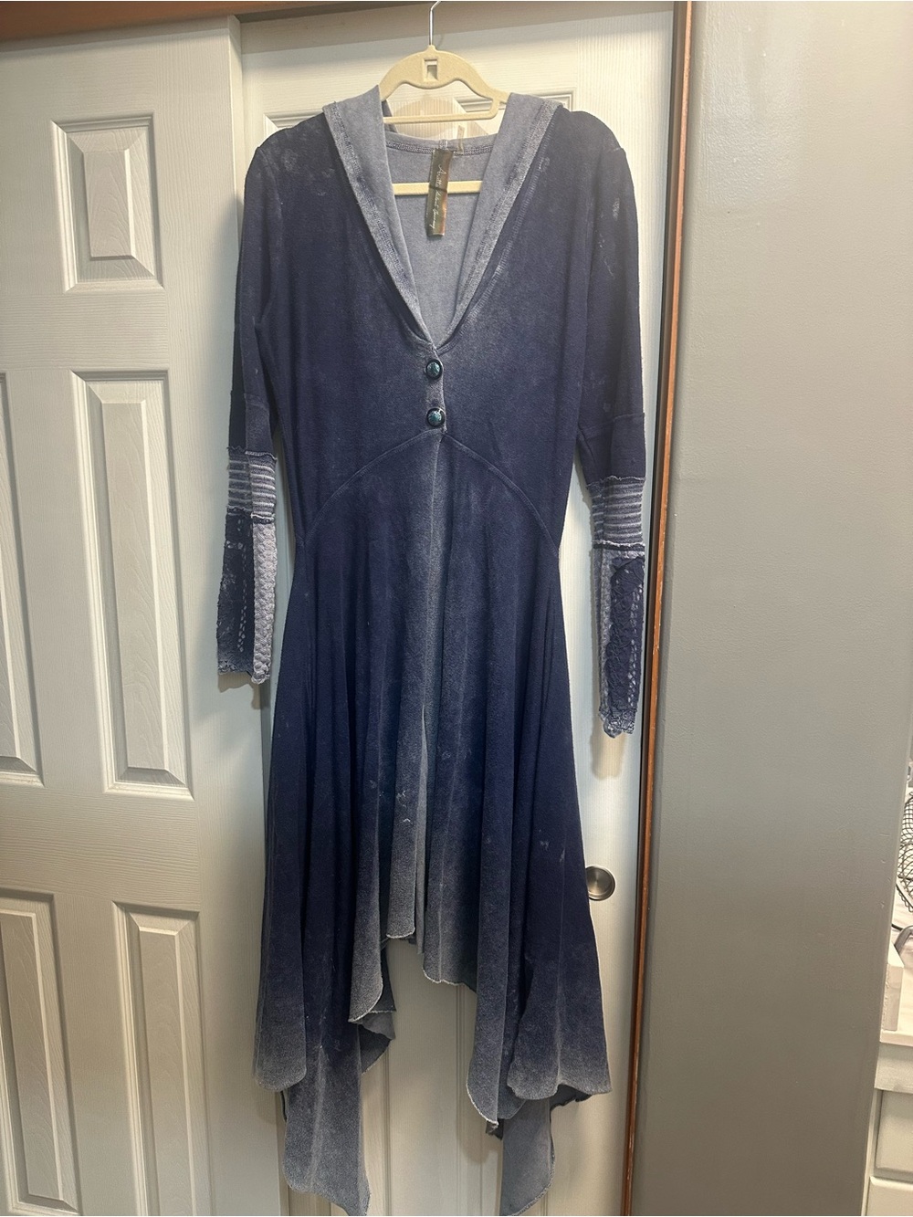 Aratta Navy and Gray Asymmetrical V‑Neck Button Duster. Opens in the front.
